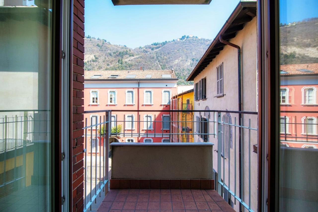 Piazza Roma - The House Of Travelers Apartamento Como Exterior foto