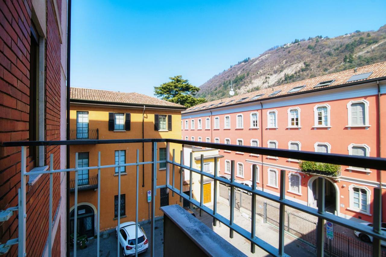 Piazza Roma - The House Of Travelers Apartamento Como Exterior foto