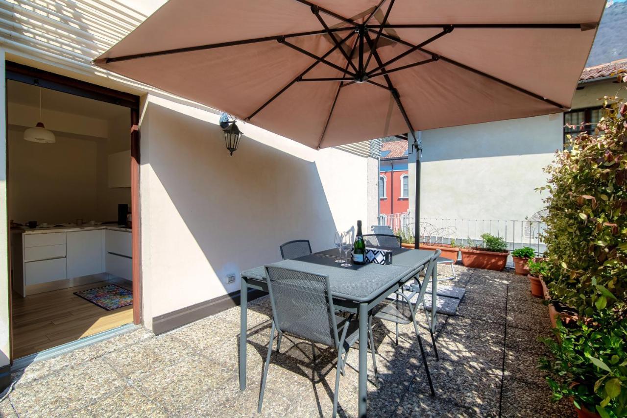 Piazza Roma - The House Of Travelers Apartamento Como Exterior foto