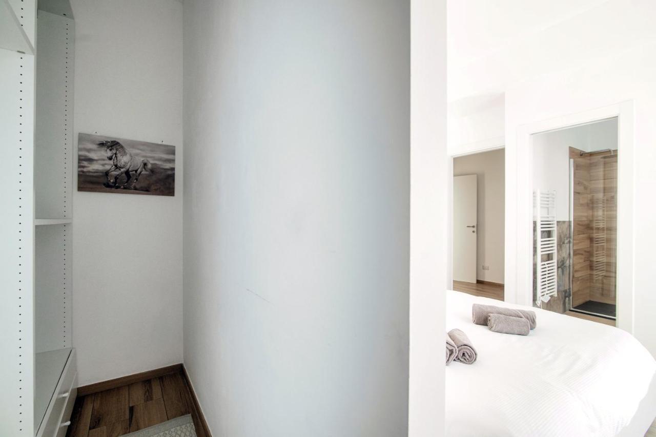 Piazza Roma - The House Of Travelers Apartamento Como Exterior foto